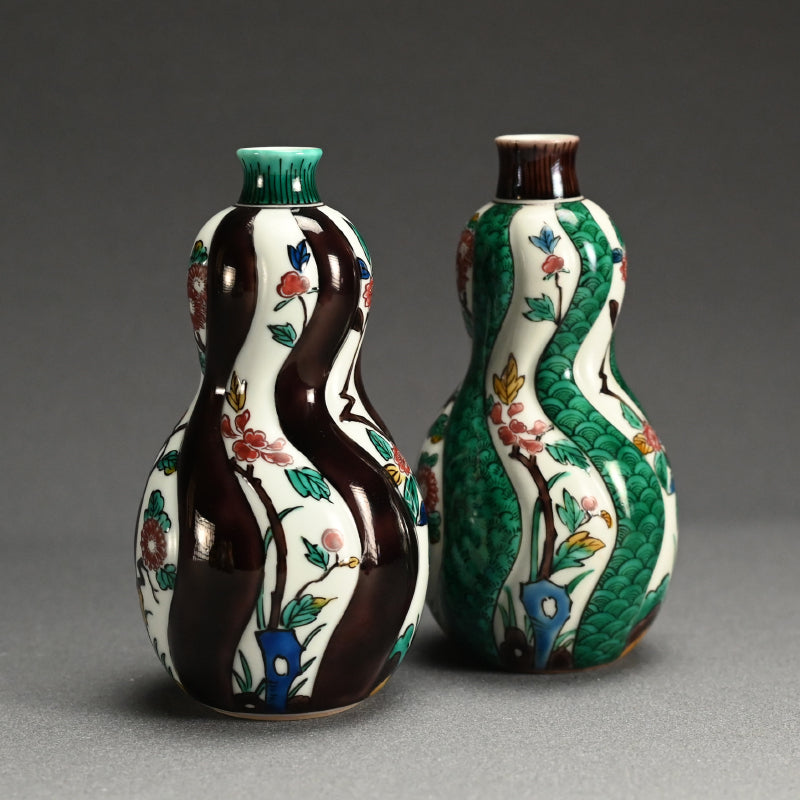 Kutani Porcelain. Tokkuri Sake Set B ー“瓢形徳利”