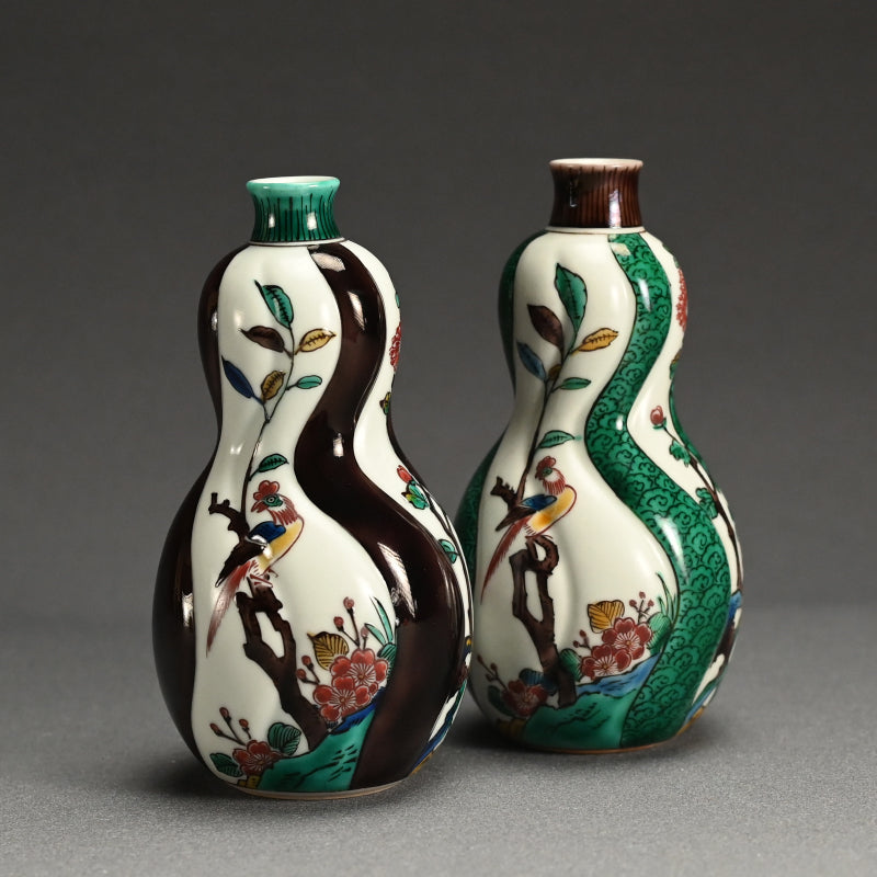 Kutani Porcelain. Tokkuri Sake Set B ー“瓢形徳利”