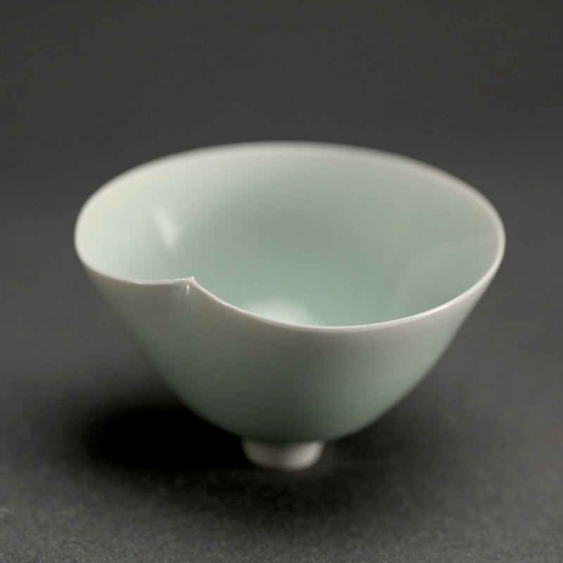 Porcelain Guinomi Sake Cup C ー“青白磁 ぐい呑”