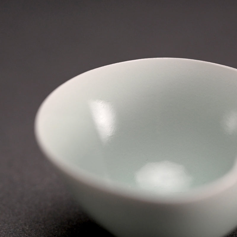 Porcelain Guinomi Sake Cup C ー“青白磁 ぐい呑”