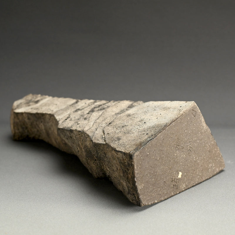 Tall Striated Vase ー佐藤 和彦 "石化瓷彫文壺”