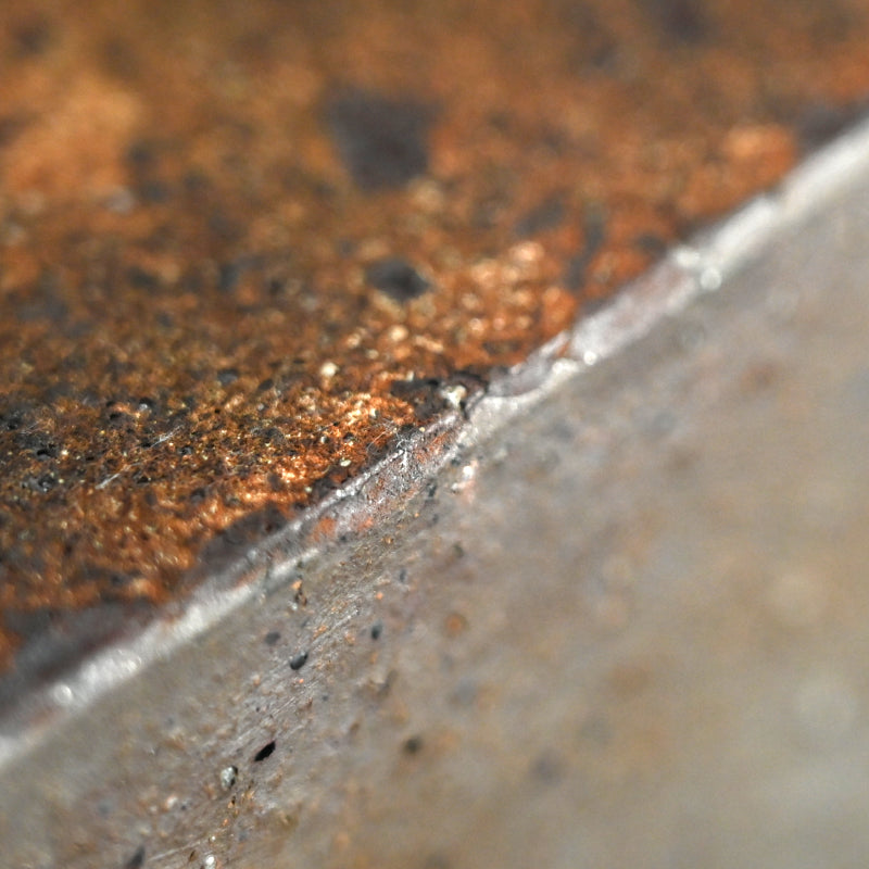 Oxidized Rust Vase ー佐藤 和彦 "鉄化瓷彫文壺"