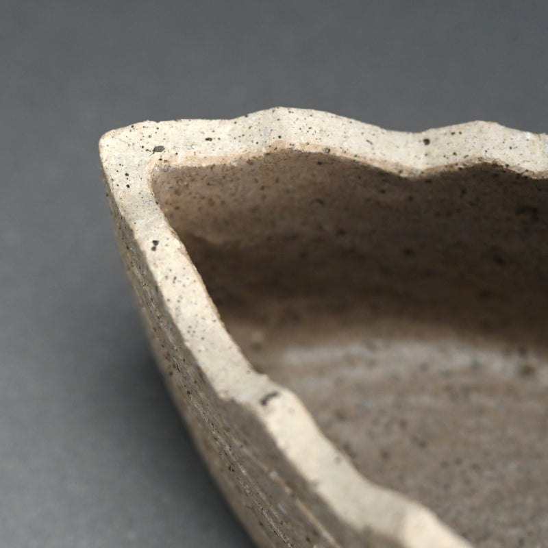 Covered Ceramic Box ー佐藤 和彦 “風化瓷彫文盦子”