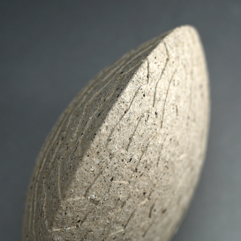 Covered Ceramic Box ー佐藤 和彦 “風化瓷彫文盦子”