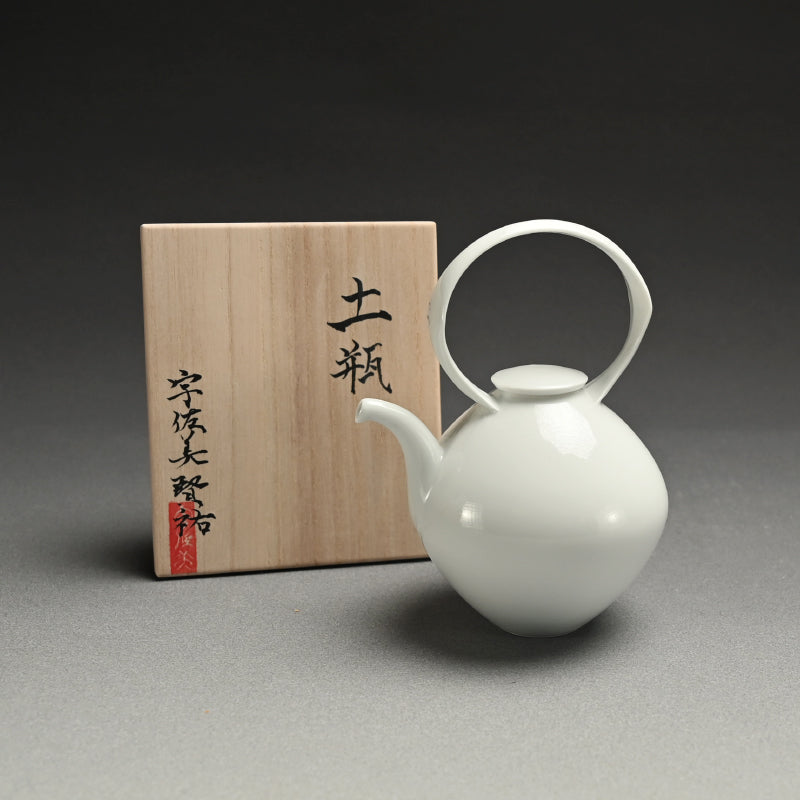 Exceptional Contemporary Porcelain Tea Pot ー宇佐美 賢祐 "土瓶”