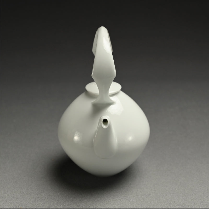 Exceptional Contemporary Porcelain Tea Pot ー宇佐美 賢祐 "土瓶”