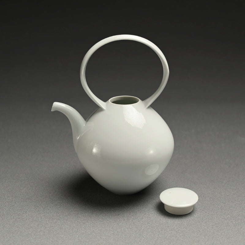 Exceptional Contemporary Porcelain Tea Pot ー宇佐美 賢祐 "土瓶”