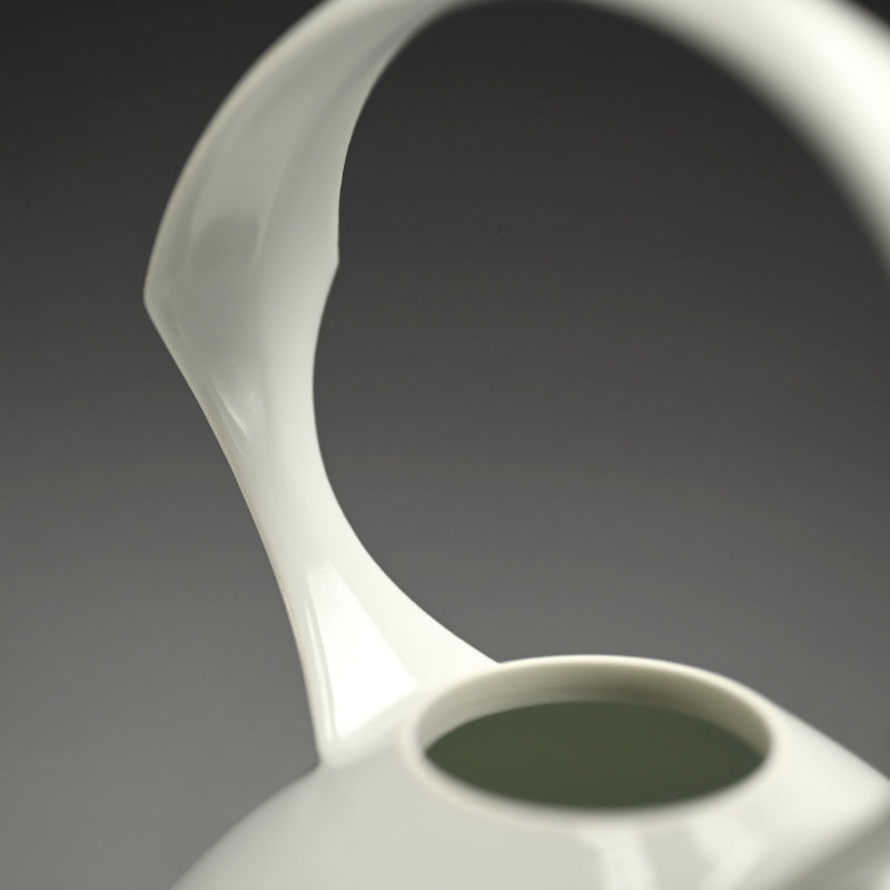 Exceptional Contemporary Porcelain Tea Pot ー宇佐美 賢祐 "土瓶”