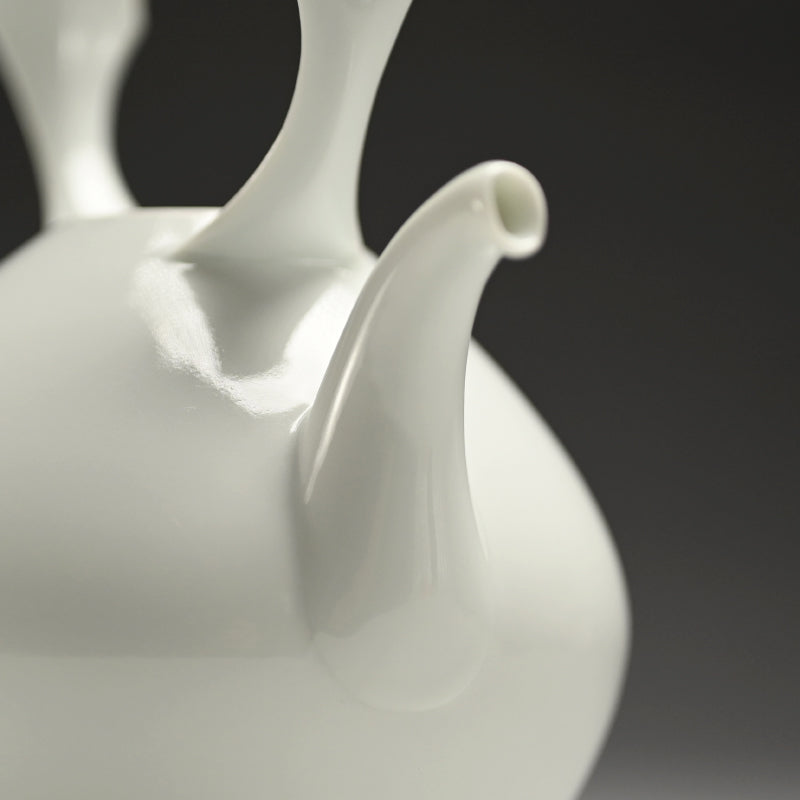 Exceptional Contemporary Porcelain Tea Pot ー宇佐美 賢祐 "土瓶”