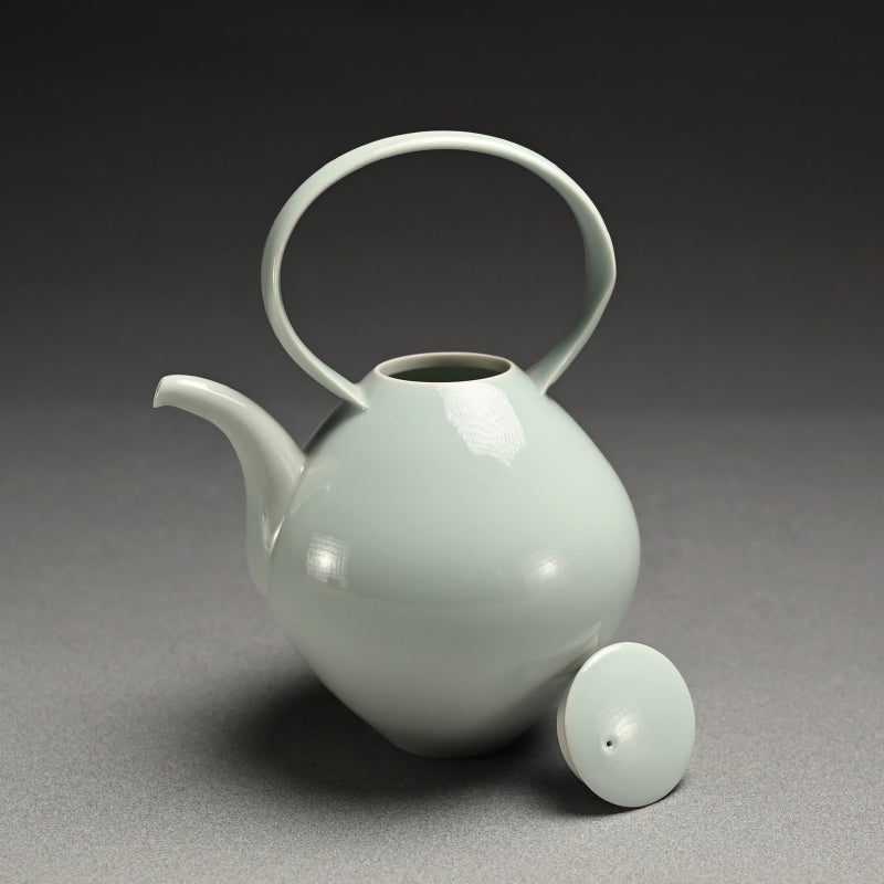 Fabulous Porcelain Dobin Teapot ー宇佐美 賢祐“土瓶”
