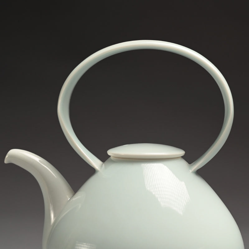 Fabulous Porcelain Dobin Teapot ー宇佐美 賢祐“土瓶”