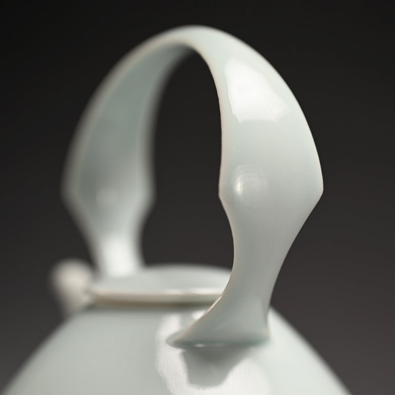 Fabulous Porcelain Dobin Teapot ー宇佐美 賢祐“土瓶”