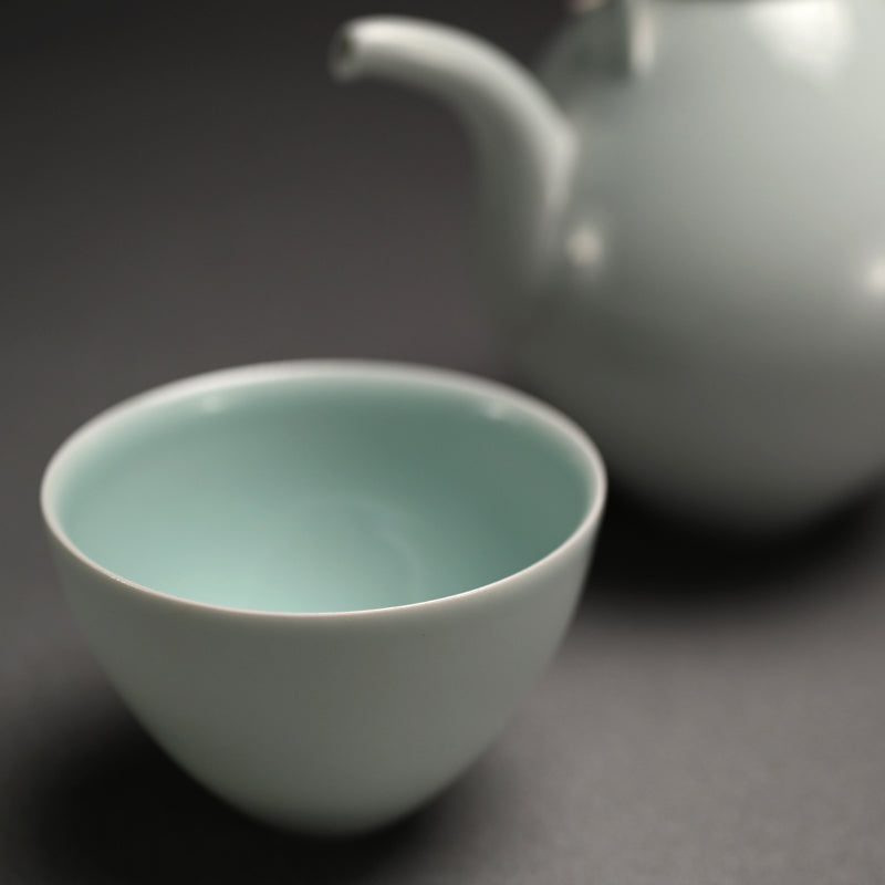 Boxed 5 person Porcelain Tea set ー宇佐美 賢祐 ”土瓶・湯吞”