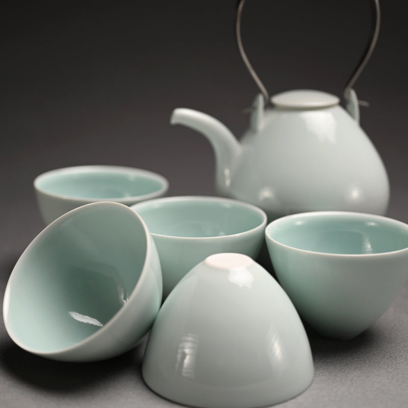Boxed 5 person Porcelain Tea set ー宇佐美 賢祐 ”土瓶・湯吞”