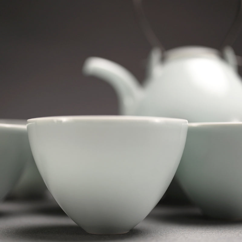 Boxed 5 person Porcelain Tea set ー宇佐美 賢祐 ”土瓶・湯吞”