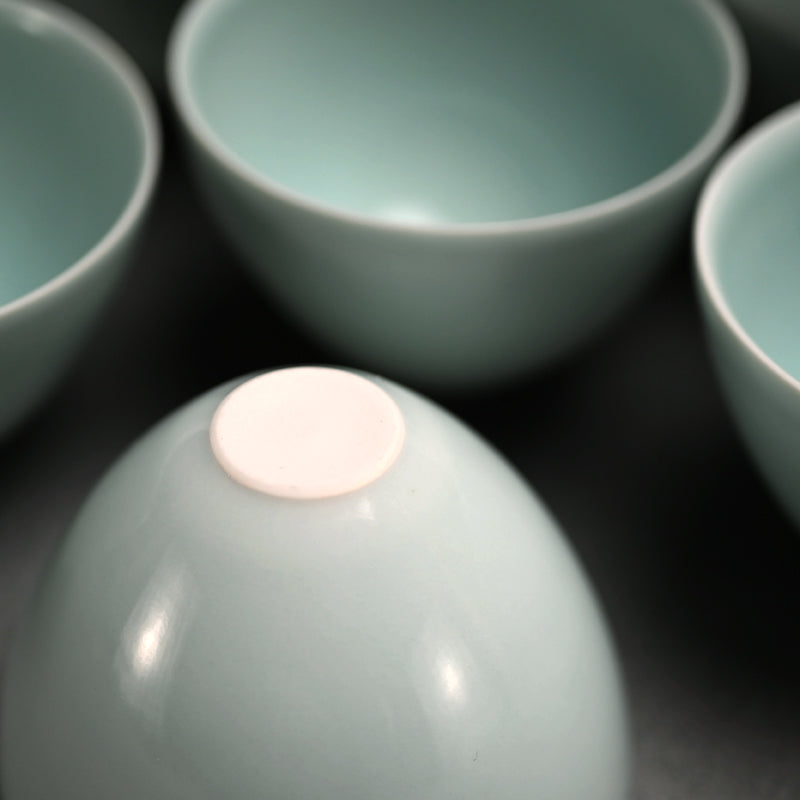 Boxed 5 person Porcelain Tea set ー宇佐美 賢祐 ”土瓶・湯吞”