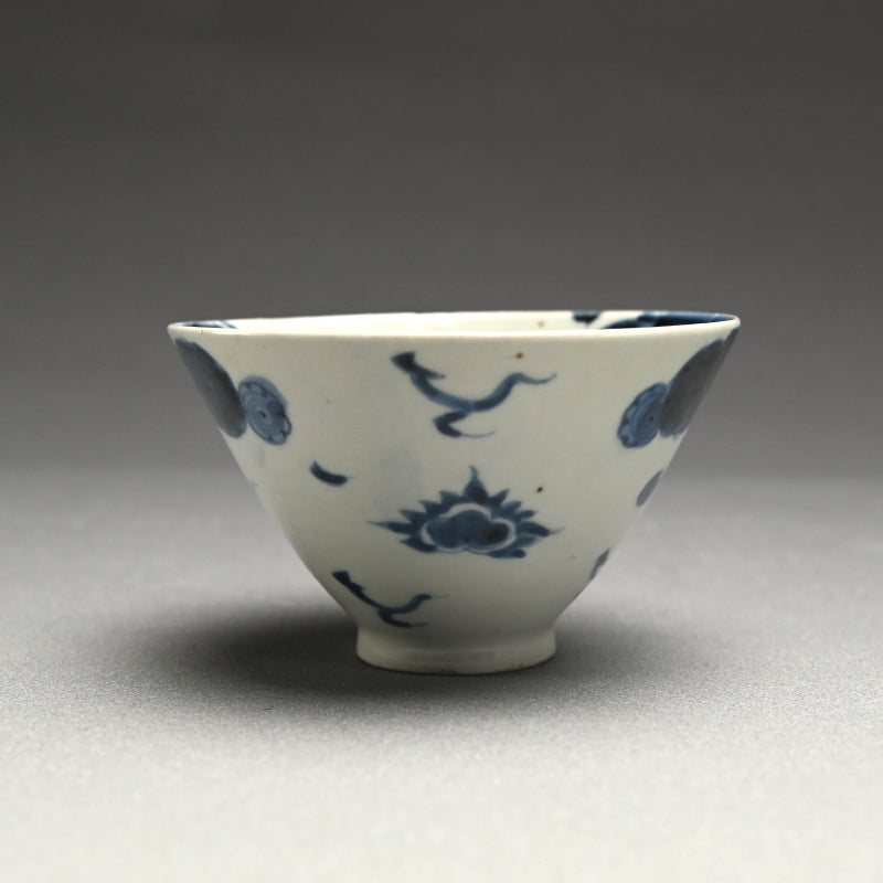 Gorgeous Antique Japanese Porcelain Dragon Bowl