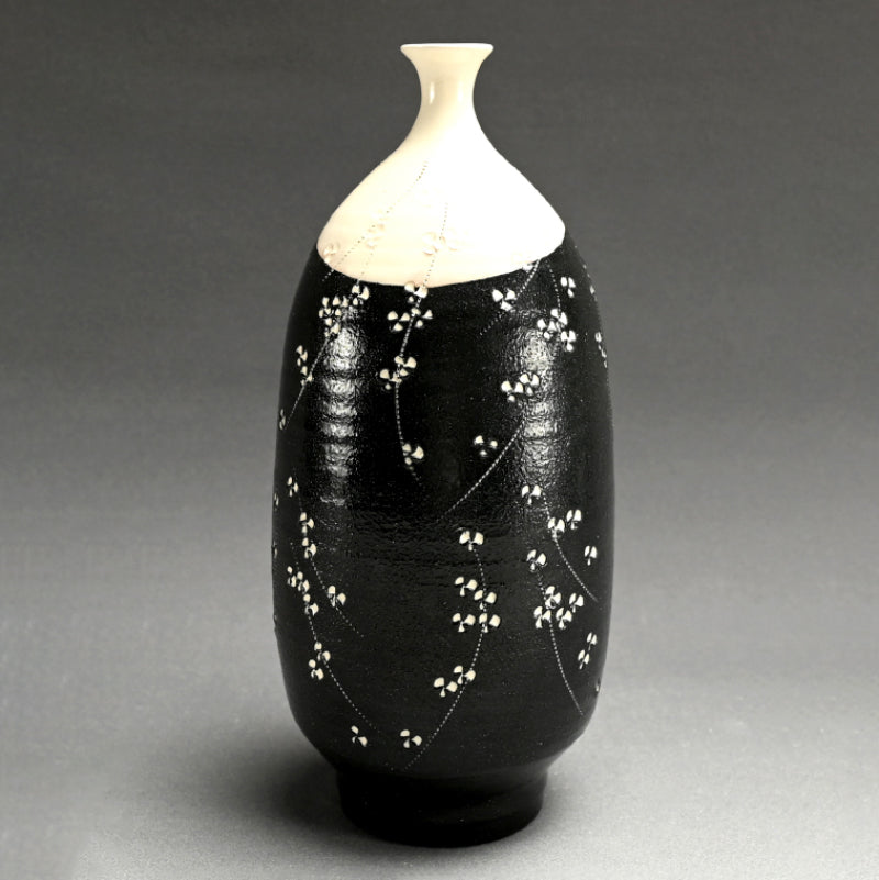 Perfect Example Vase ー近藤 豊 “粉花壺”