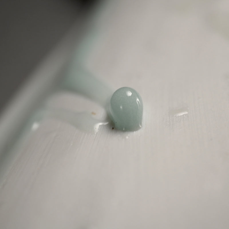 Striking Celadon Plate ー加藤 委 “青白磁 くわ形皿”