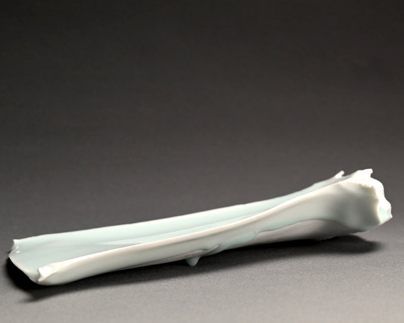 Striking Celadon Plate ー加藤 委 “青白磁 くわ形皿”