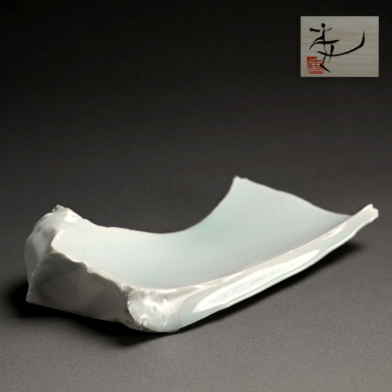 Sharp Porcelain Serving Plate ー加藤 委 “青白磁 くわ形皿”