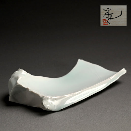 Sharp Porcelain Serving Plate ー加藤 委 “青白磁 くわ形皿”