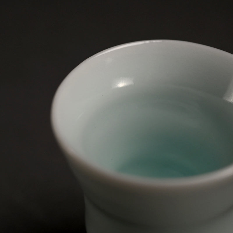 Contemporary Porcelain Guinomi ー加藤 委 “青白磁 杯”