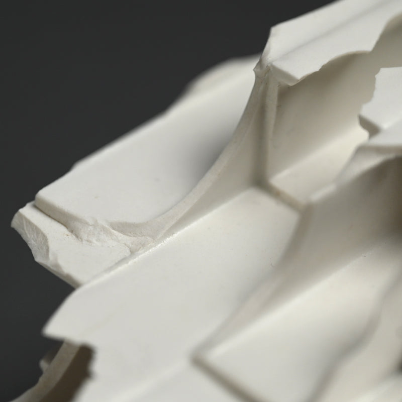 White Object “Modern Remains” ー竹内 紘三