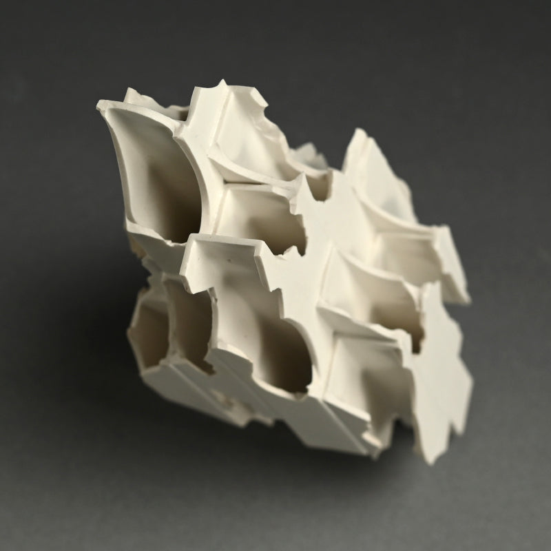 White Object “Modern Remains” ー竹内 紘三
