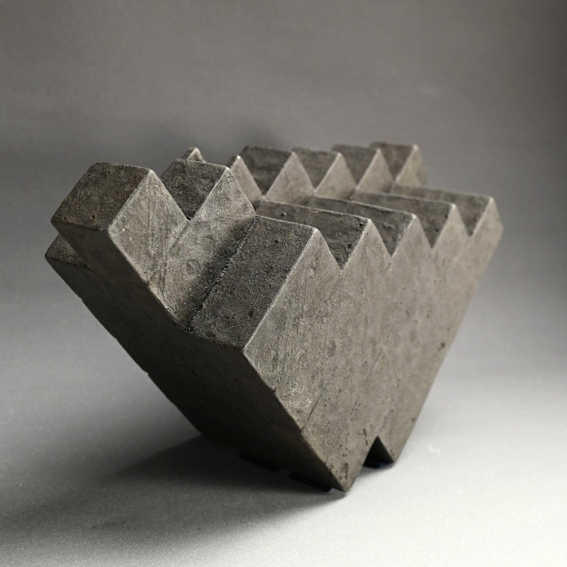 Contemporary Structural Vase ー竹内 紘三 “現蹟 刻々”