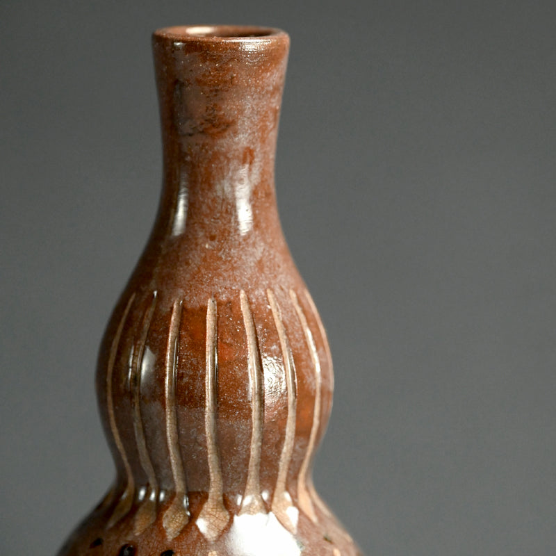 Unusual Art-Deco Influenced Ceramic Vase ー宇野 仁松 "扁壺"