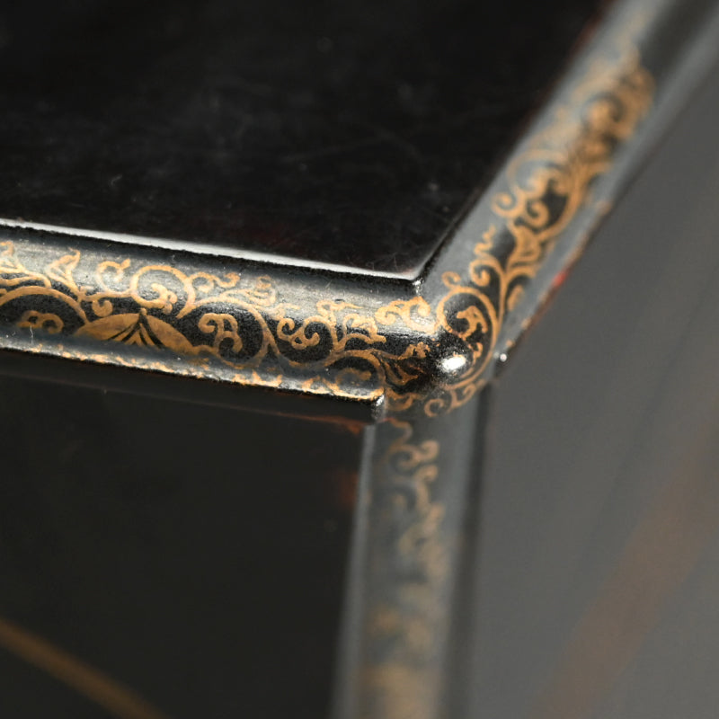 Momoyama to Early Edo Stacking Lacquer Box, Maki-e