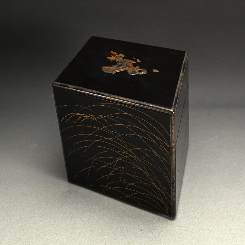Momoyama to Early Edo Stacking Lacquer Box, Maki-e