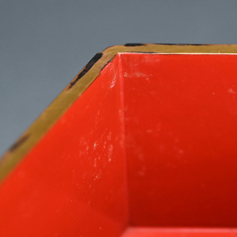 Momoyama to Early Edo Stacking Lacquer Box, Maki-e