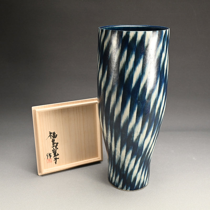 Large Blue & White Ceramic Vase ー福島 寛子 “呉須絵青文花器”