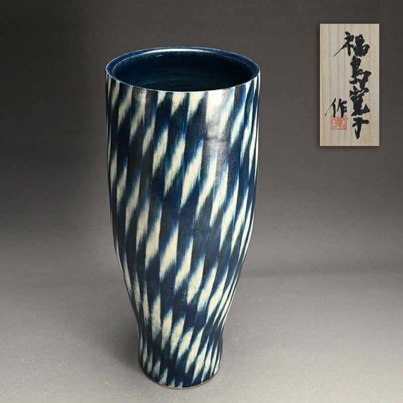 Large Blue & White Ceramic Vase ー福島 寛子 “呉須絵青文花器”