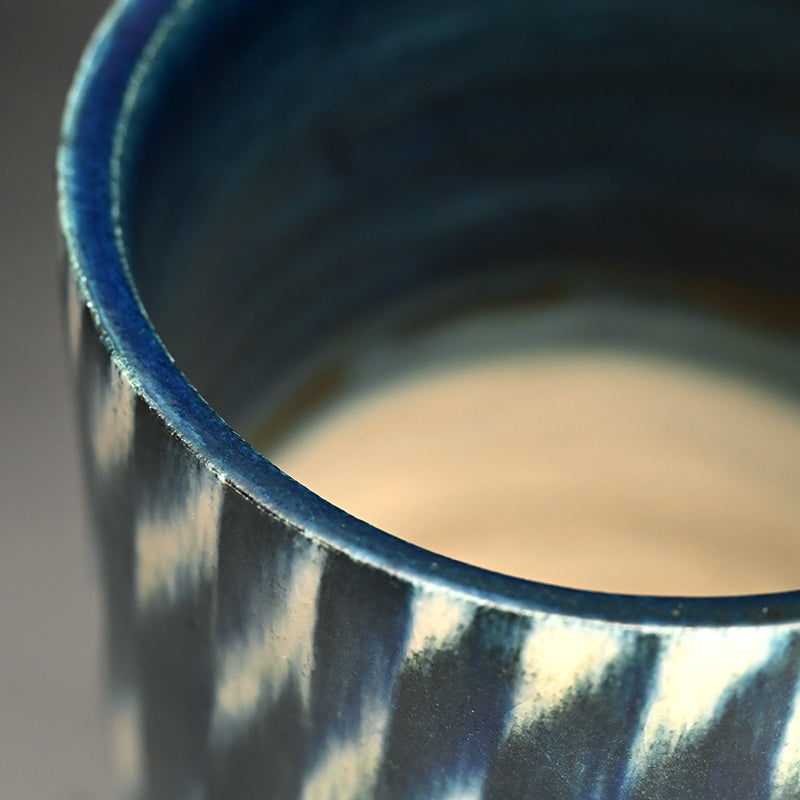 Large Blue & White Ceramic Vase ー福島 寛子 “呉須絵青文花器”