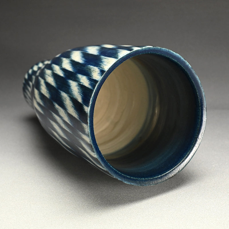 Large Blue & White Ceramic Vase ー福島 寛子 “呉須絵青文花器”