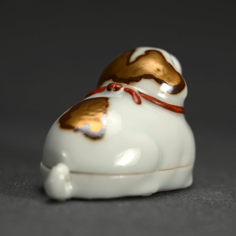 Kogo Incense Case by Imperial Artist Suwa Sozan I ー初代 諏訪蘇山 "犬 香合"