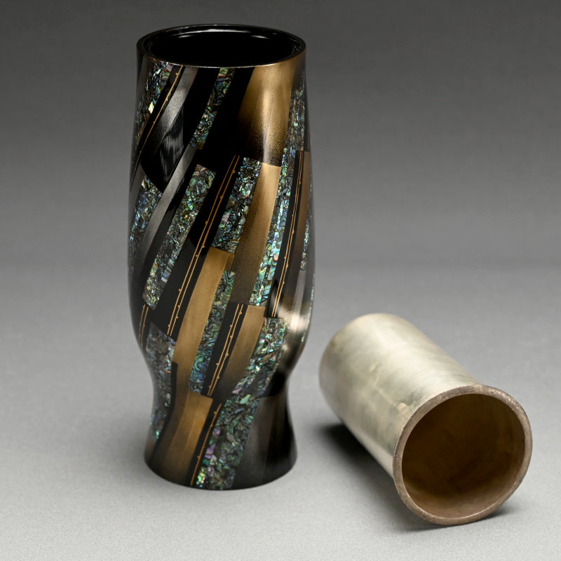 Unusual Inlayed Lacquer Vase ー服部 峻昇 "花入"
