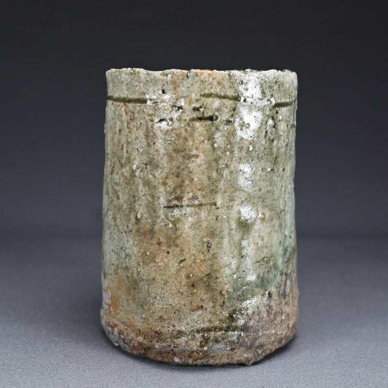 Ash Glazed Iga Flower Vase ー古谷 道生 "伊賀花入"