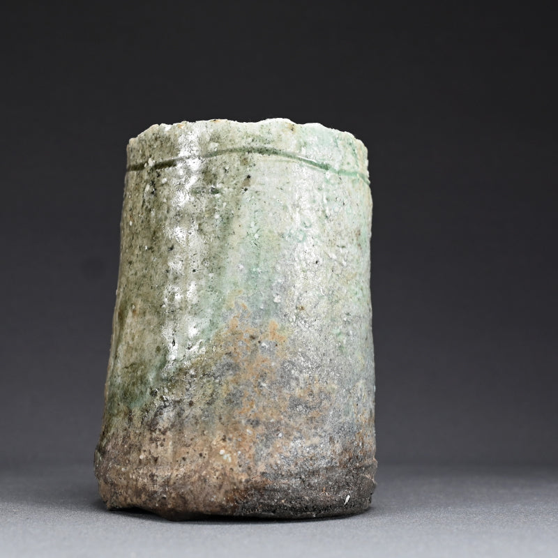 Ash Glazed Iga Flower Vase ー古谷 道生 "伊賀花入"