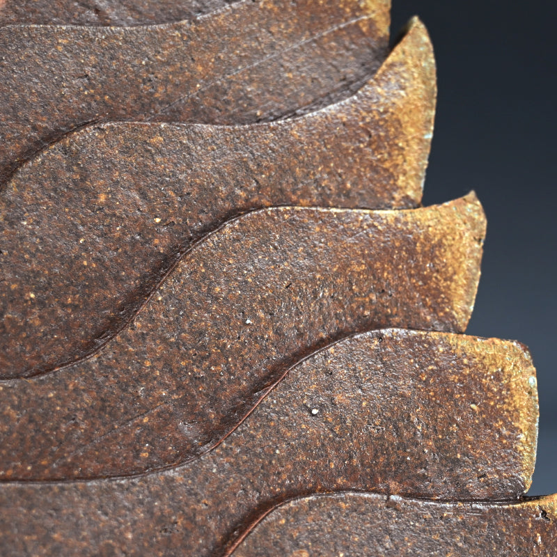 Contemporary Rippling Bizen Platter ー小西陶蔵 "備前 風文直角鉢"