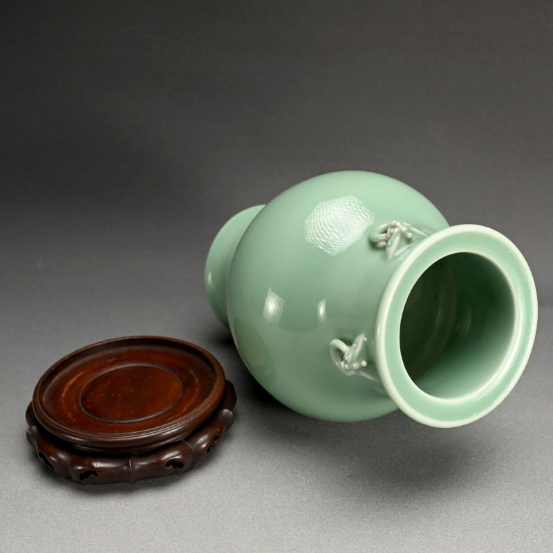 Classic Antique Devil Head Vase ー宮川 香山 "青磁釉 四ッ耳鬼面環花瓶 台付"