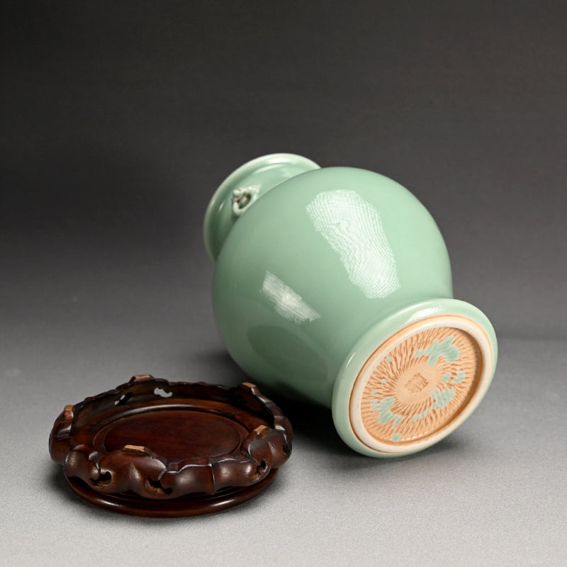 Classic Antique Devil Head Vase ー宮川 香山 "青磁釉 四ッ耳鬼面環花瓶 台付"