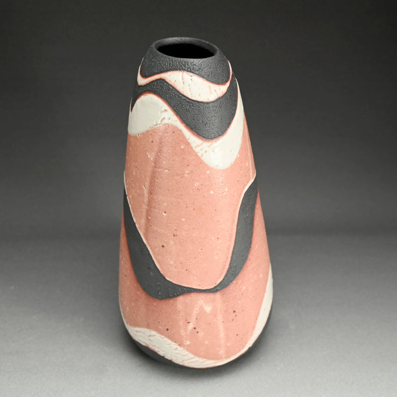 Iconic Shino Vase ー玉置 保夫 “志野扁壺”