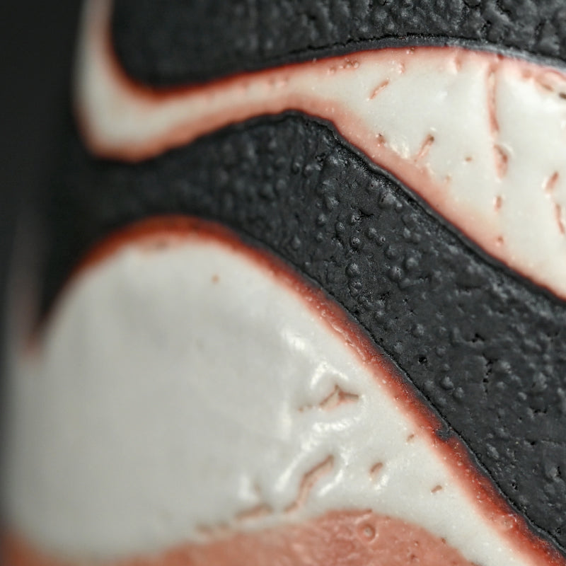 Iconic Shino Vase ー玉置 保夫 “志野扁壺”