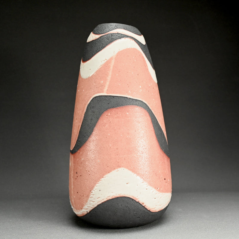 Iconic Shino Vase ー玉置 保夫 “志野扁壺”