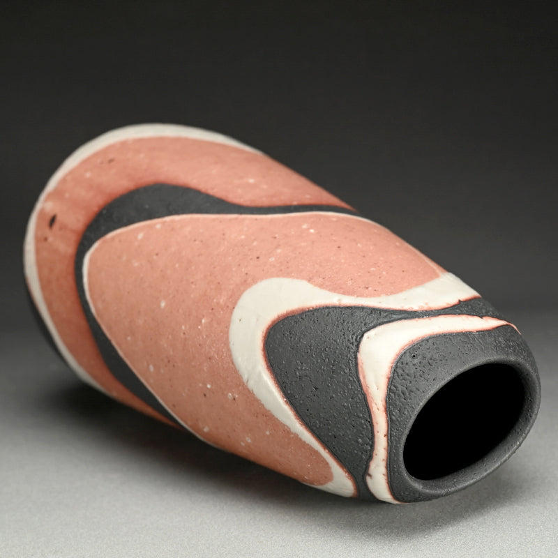 Iconic Shino Vase ー玉置 保夫 “志野扁壺”