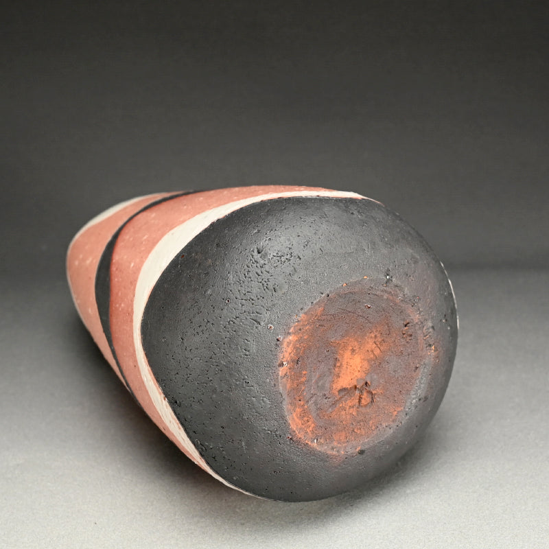 Iconic Shino Vase ー玉置 保夫 “志野扁壺”